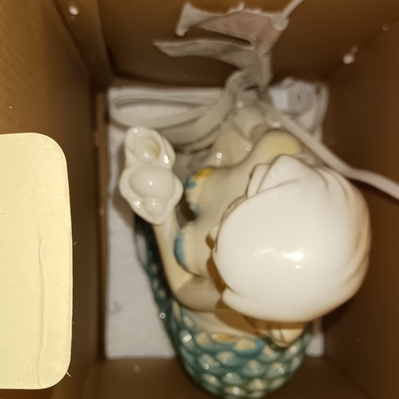 Brand new mermaid lamp from cracker barrel - Picture 8 of 12